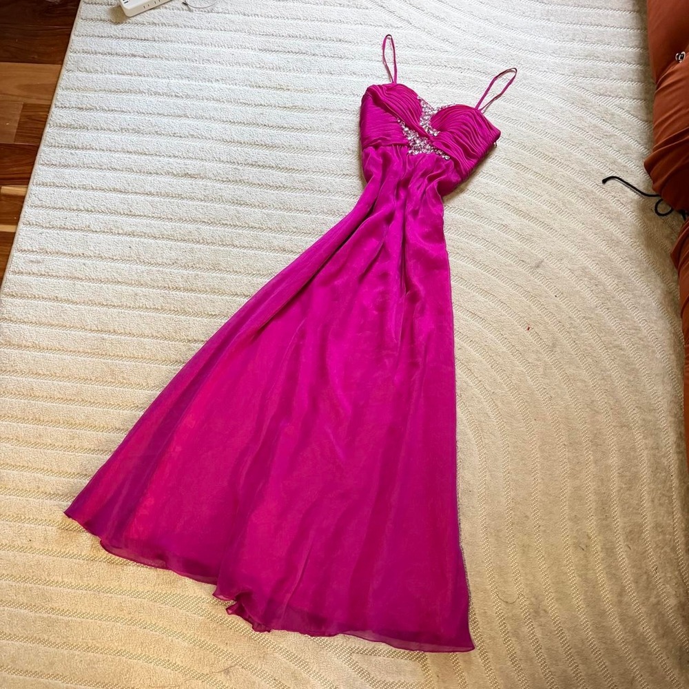 Hailey by Adrianna Pape Hot pink Spaghetti Strap dress size 8 Glam Y2K Wedding